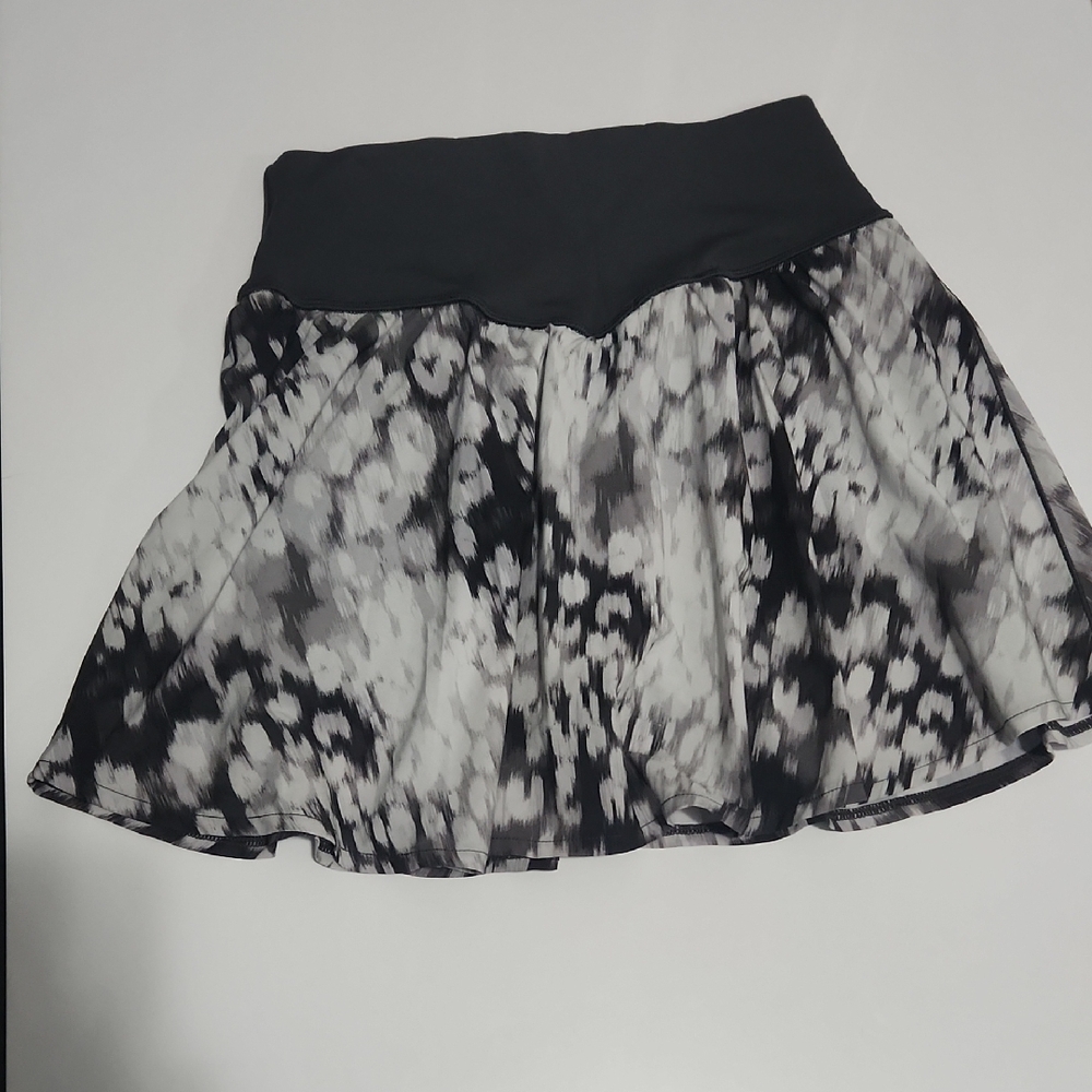 Aerie Black and Gray Skater Skirt